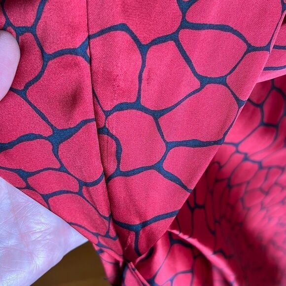 ❤️BCBGenerations Red/Black Ruffle Mini Valentines dress Size 8 - Picture 6 of 8